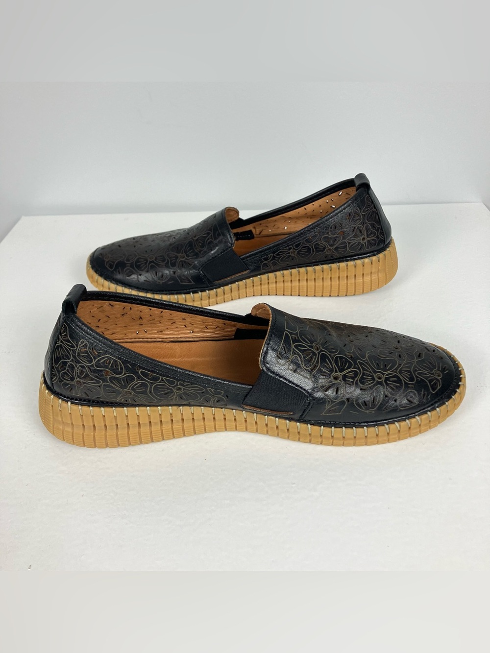Spring Step Jookin Black Leather Floral Cutout Slip On Comfort Shoes 7.5 EU 38